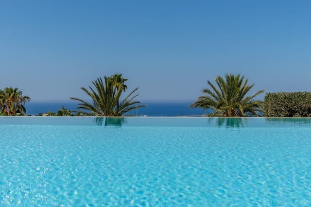 3 soverom Villa til salgs i El Montgó, Dénia med svømmebasseng garasje - € 990 000 (Ref: 10060535)