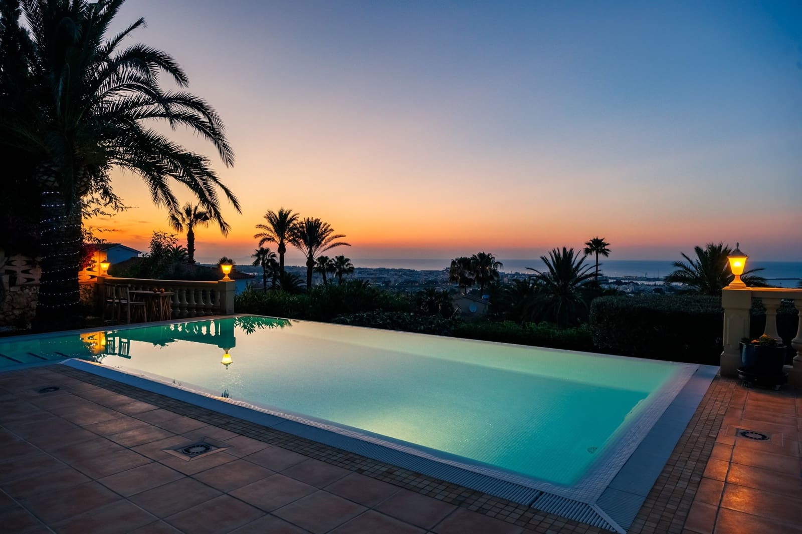 3 soverom Villa til salgs i Denia med svømmebasseng garasje - € 990 000 (Ref: 10060535)