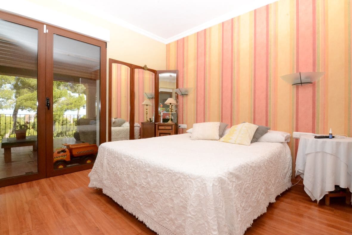4 bedroom Villa for sale in Denia with pool garage - € 1,350,000 (Ref: 10118232)