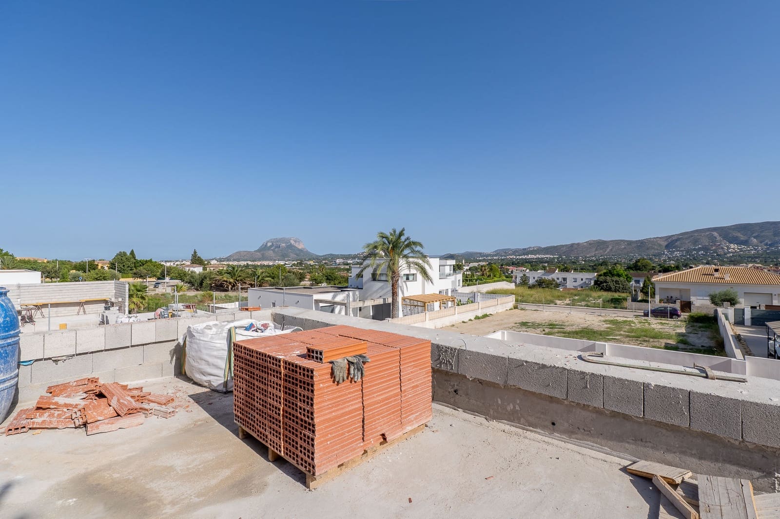 3 bedroom Villa for sale in Beniarbeig with pool garage - € 695,000 (Ref: 10118233)