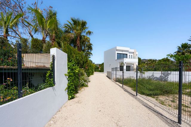 3 soveværelse Villa til salg i Benissa med swimmingpool garage - € 1.175.000 (Ref: 10118234)