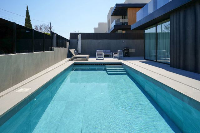 5 soveværelse Villa til salg i Albir, Alfaz del Pi / L'Alfàs del Pi med swimmingpool garage - € 2.250.000 (Ref: 10118246)