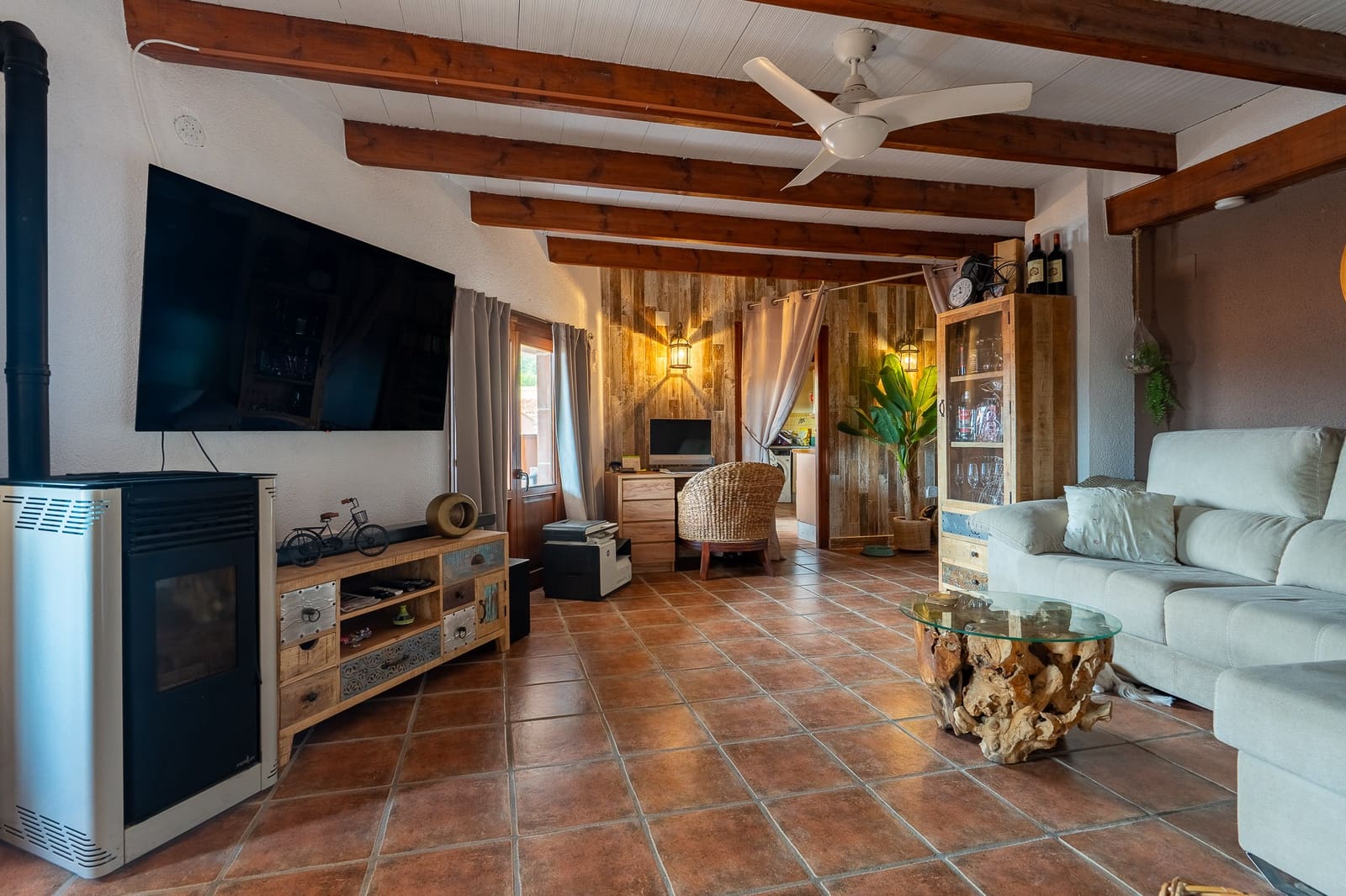 6 bedroom Commercial for sale in Sagra - € 569,000 (Ref: 10118251)