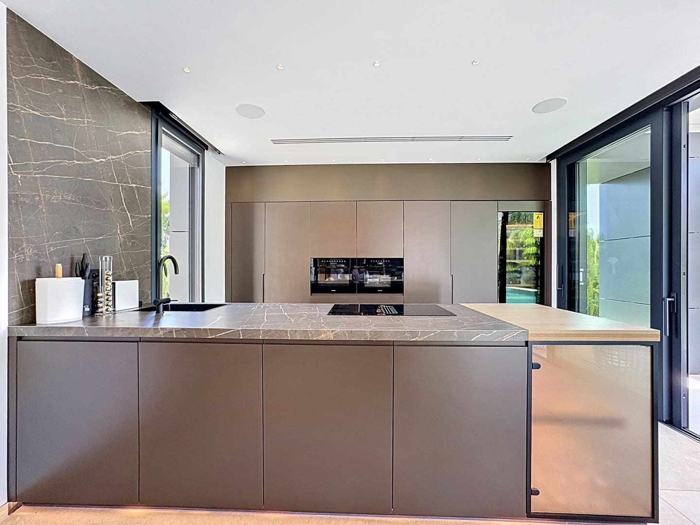 4 sovrum Villa till salu i Calpe / Calp med pool garage - 2 290 000 € (Ref: 10118263)