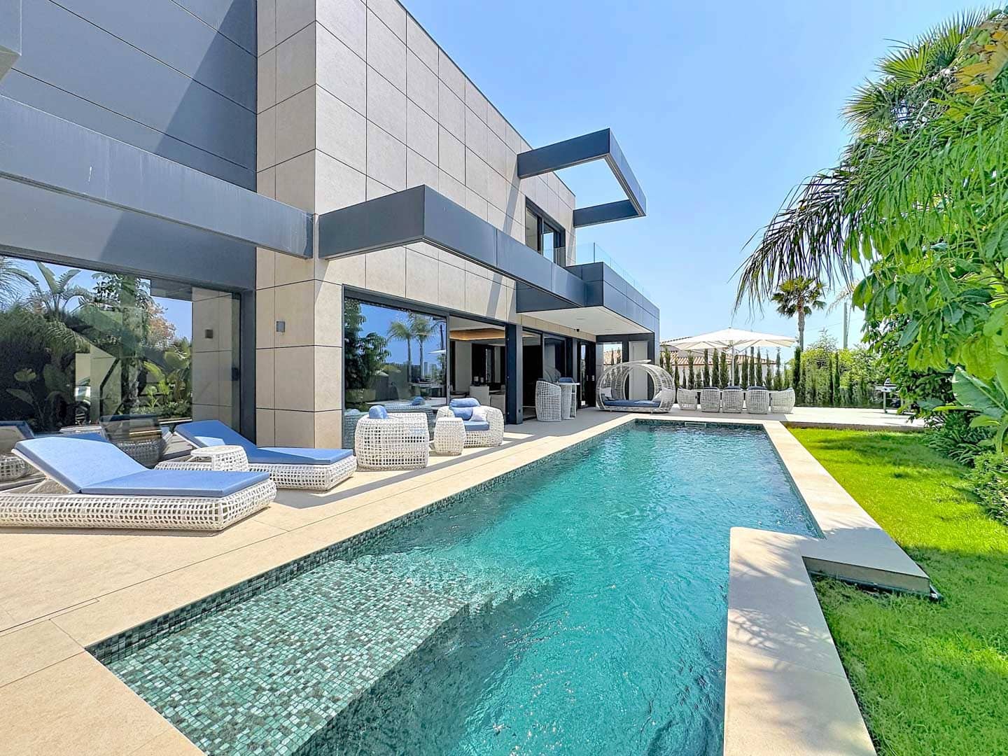 4 sovrum Villa till salu i Calpe / Calp med pool garage - 2 290 000 € (Ref: 10118263)
