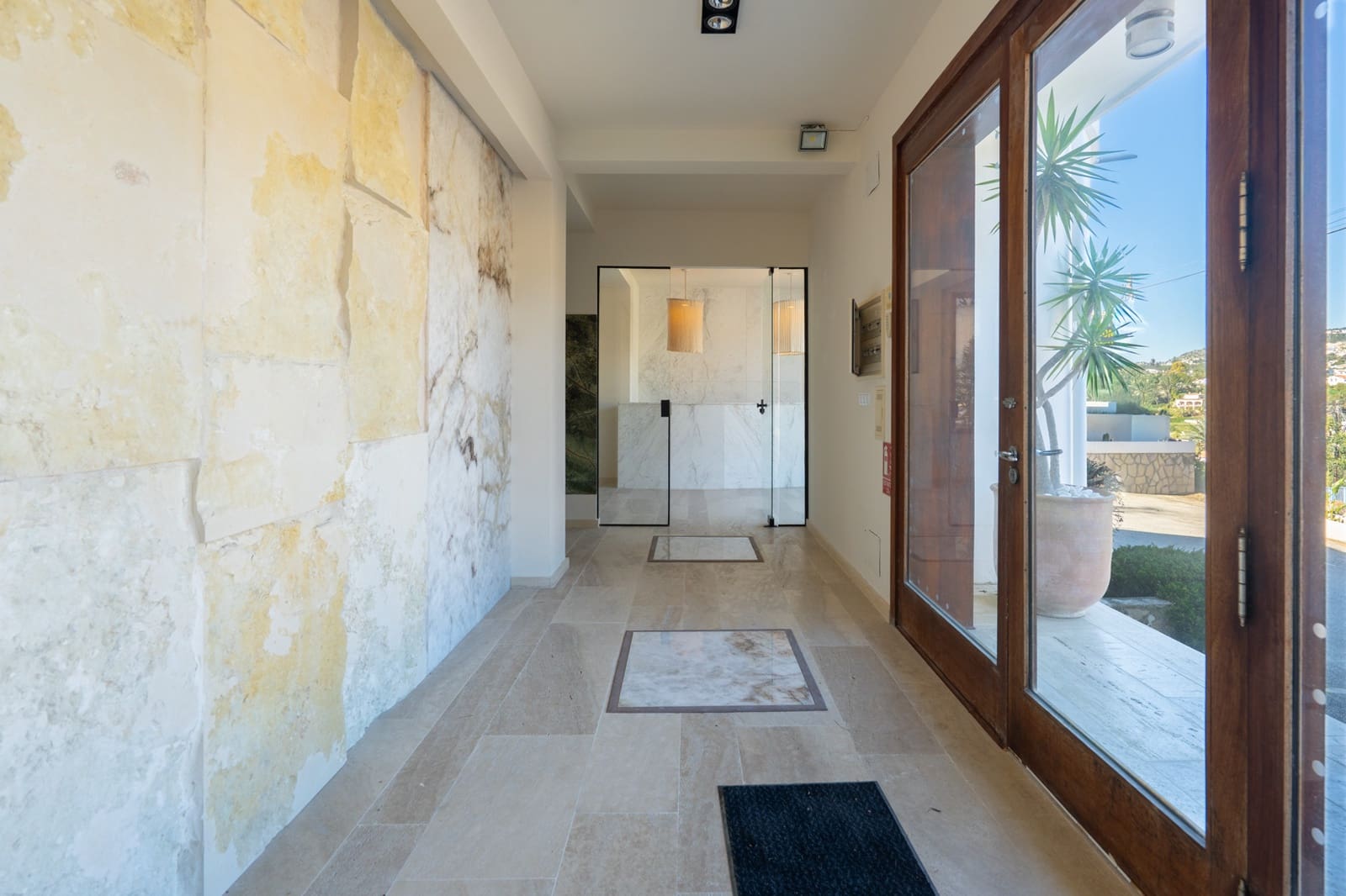 3 bedroom Commercial for sale in Benissa with pool garage - € 1,000,000 (Ref: 10118321)