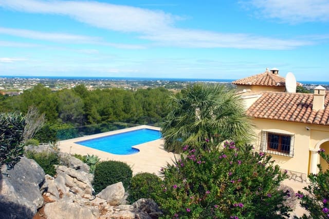 5 soverom Villa til salgs i La Sella med svømmebasseng garasje - € 649 000 (Ref: 7897163)