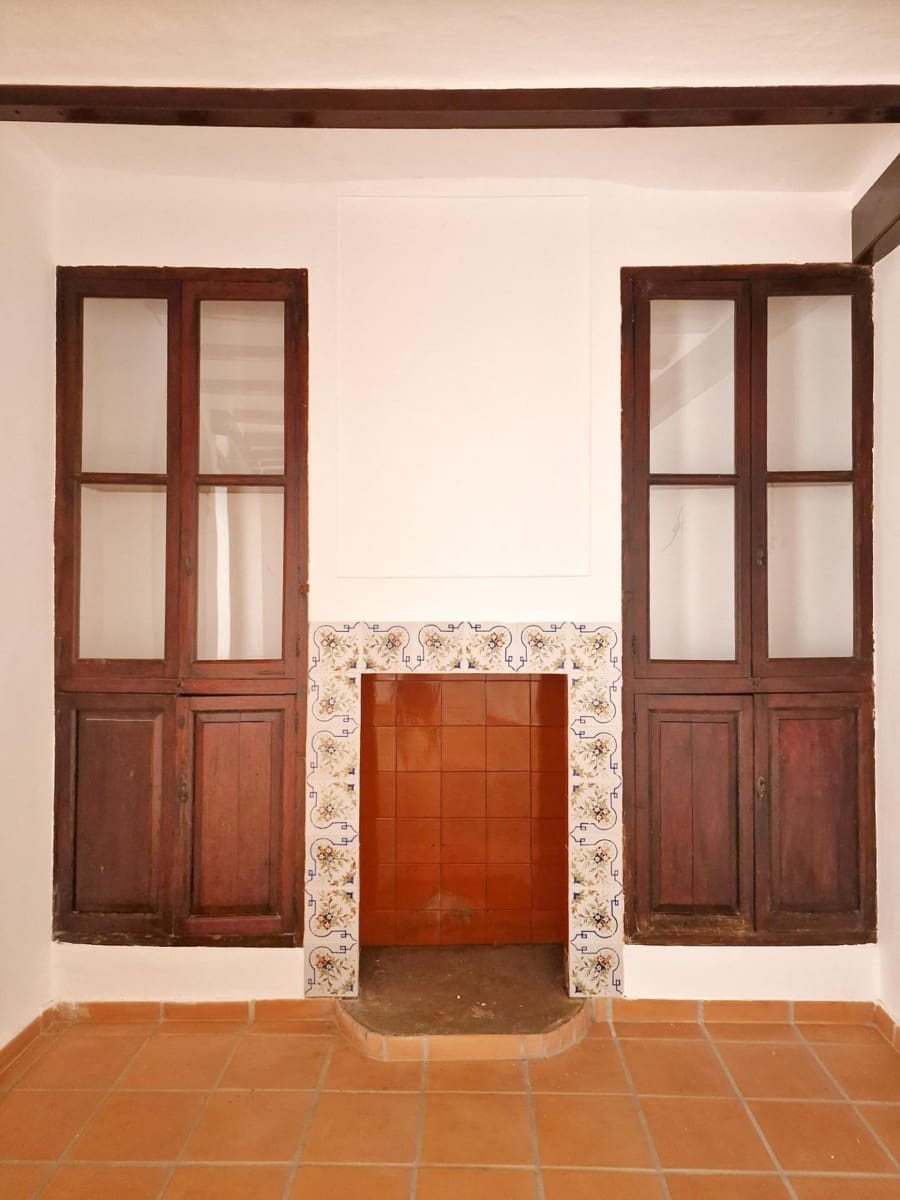 4 soveværelse Byhus til salg i Oliva med swimmingpool - € 359.000 (Ref: 7897179)