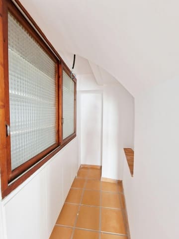 4 bedroom Townhouse for sale in Oliva with pool - € 359,000 (Ref: 7897179)