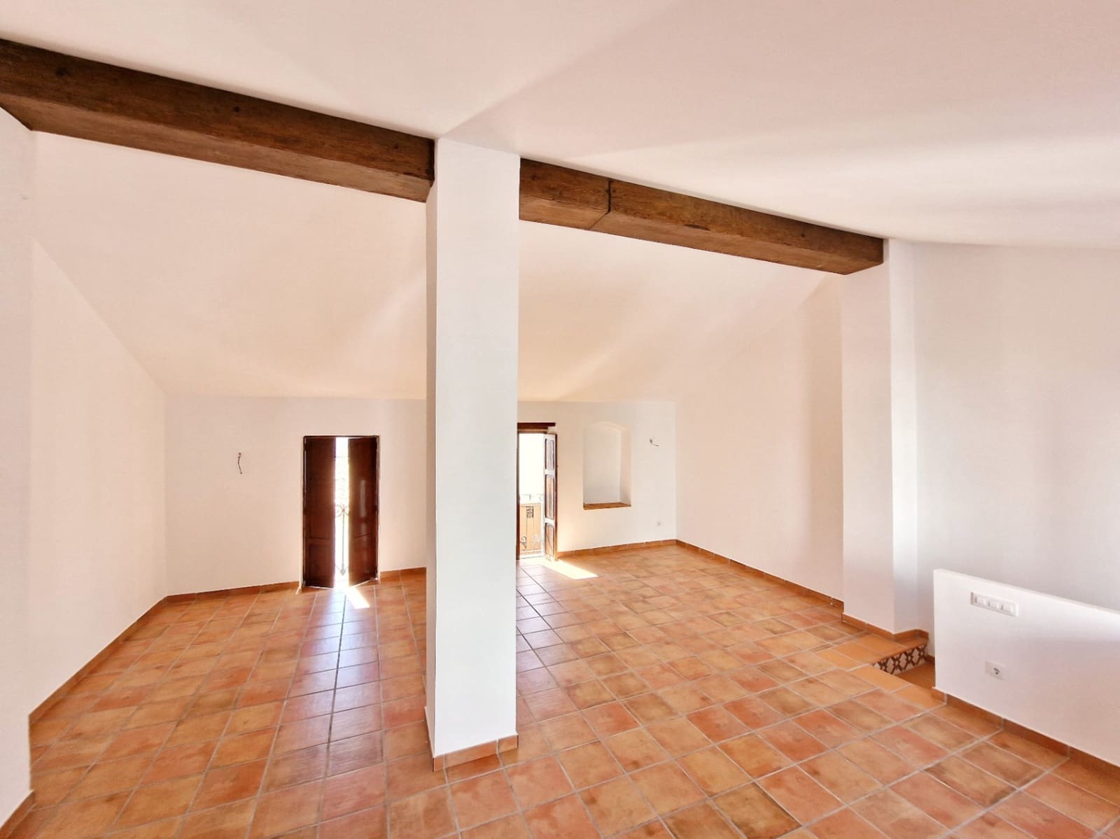 4 soveværelse Byhus til salg i Oliva med swimmingpool - € 359.000 (Ref: 7897179)