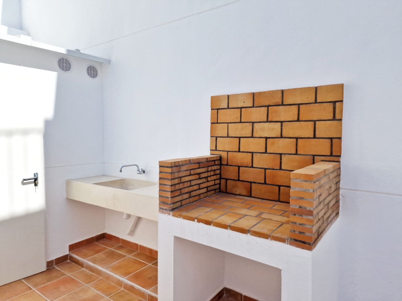 4 soveværelse Byhus til salg i Oliva med swimmingpool - € 359.000 (Ref: 7897179)