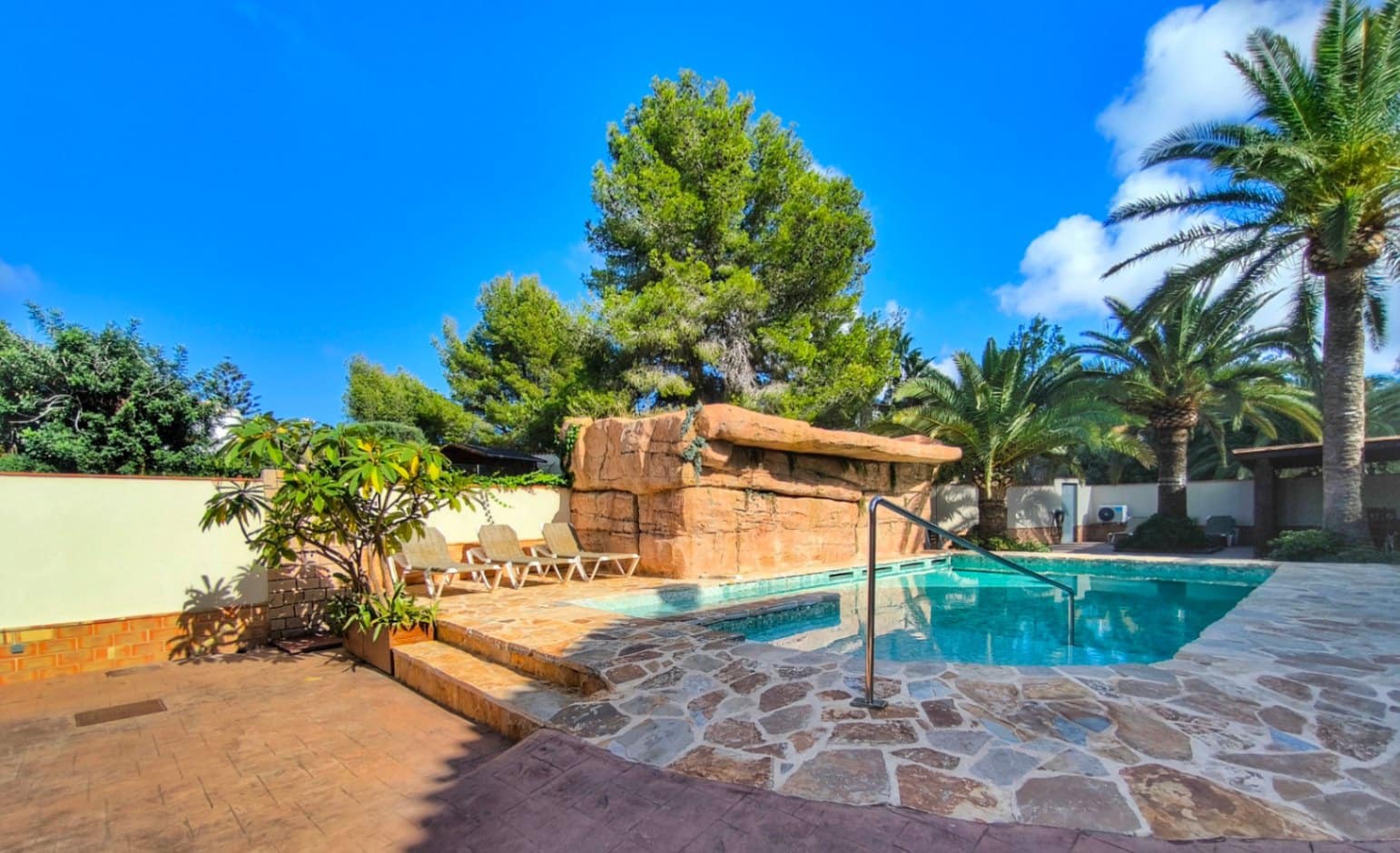 4 sovrum Villa till salu i Denia med pool garage - 750 000 € (Ref: 8594569)