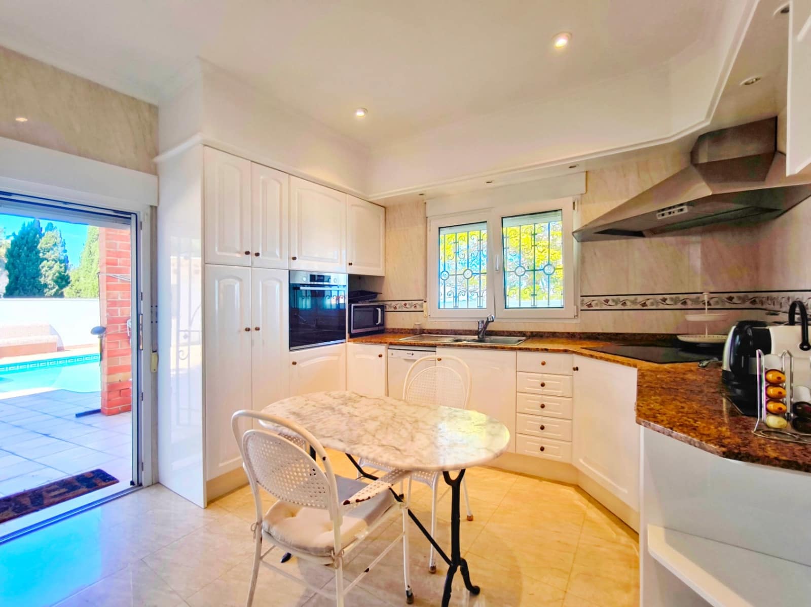 5 soveværelse Villa til salg i Denia med swimmingpool garage - € 785.000 (Ref: 8900894)