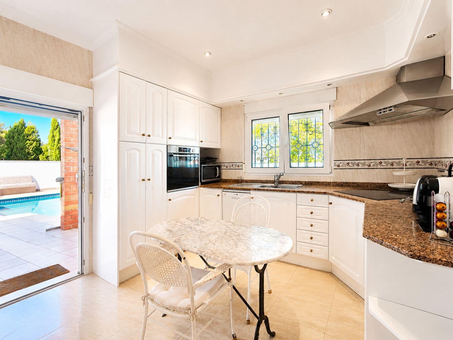 5 Zimmer Villa zu verkaufen in Denia mit Pool Garage - 785.000 € (Ref: 8900894)