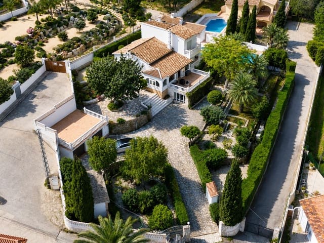 5 sypialnia Willa na sprzedaż w El Montgó, Dénia z basenem garażem - 785 000 € (Ref: 8900894)