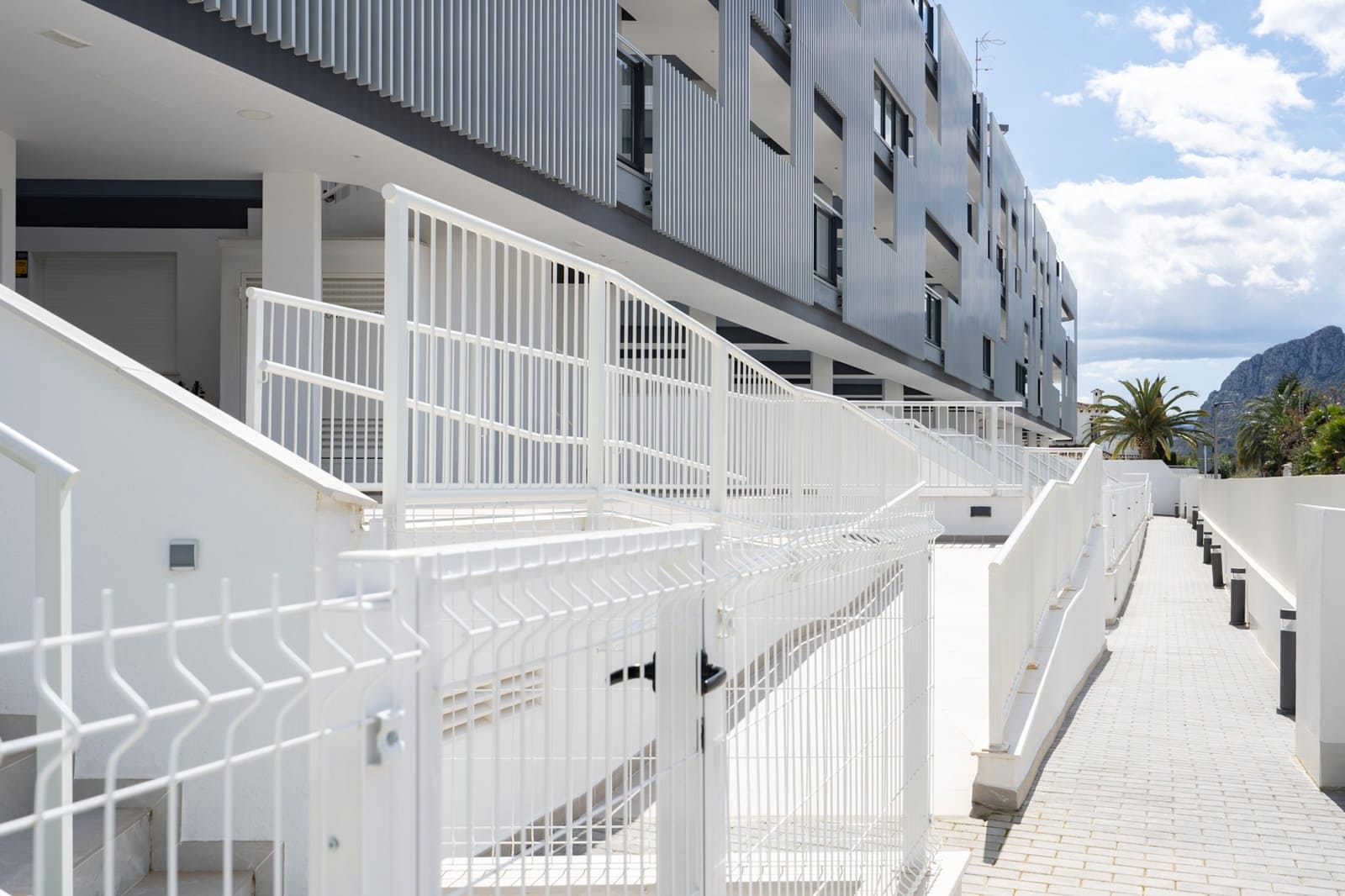 3 soveværelse Lejlighed til salg i Denia med swimmingpool garage - € 695.000 (Ref: 9034852)