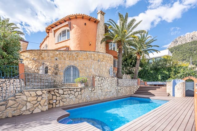 6 Zimmer Villa zu verkaufen in Calpe / Calp mit Pool - 845.000 € (Ref: 9034947)