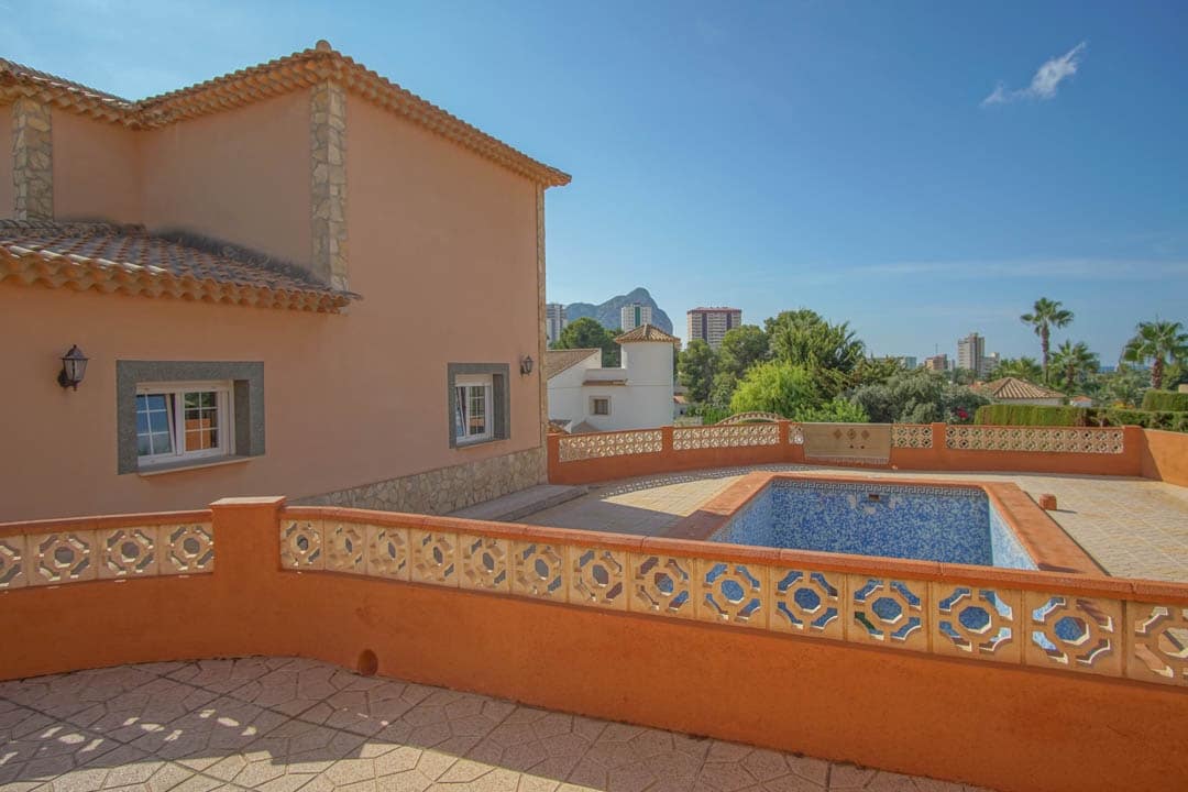5 soverom Villa til salgs i Calpe / Calp med svømmebasseng - € 725 000 (Ref: 9035010)