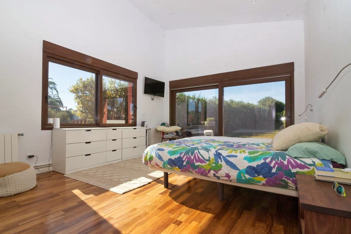 4 soveværelse Villa til salg i Denia med swimmingpool - € 895.000 (Ref: 9035019)