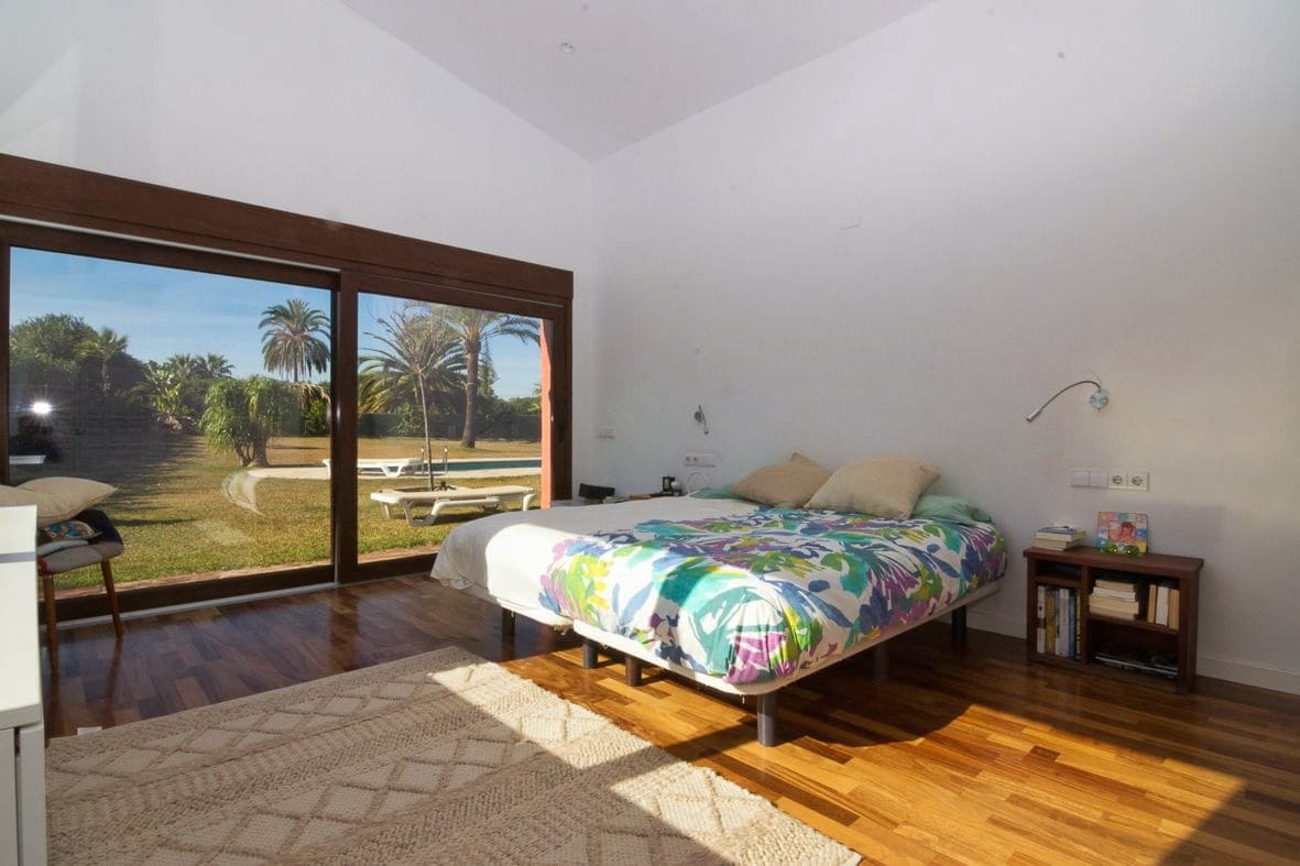 4 soveværelse Villa til salg i Denia med swimmingpool - € 895.000 (Ref: 9035019)