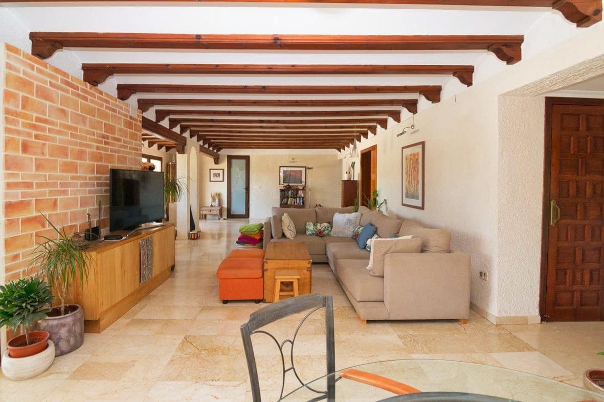 4 soveværelse Villa til salg i Denia med swimmingpool - € 895.000 (Ref: 9035019)