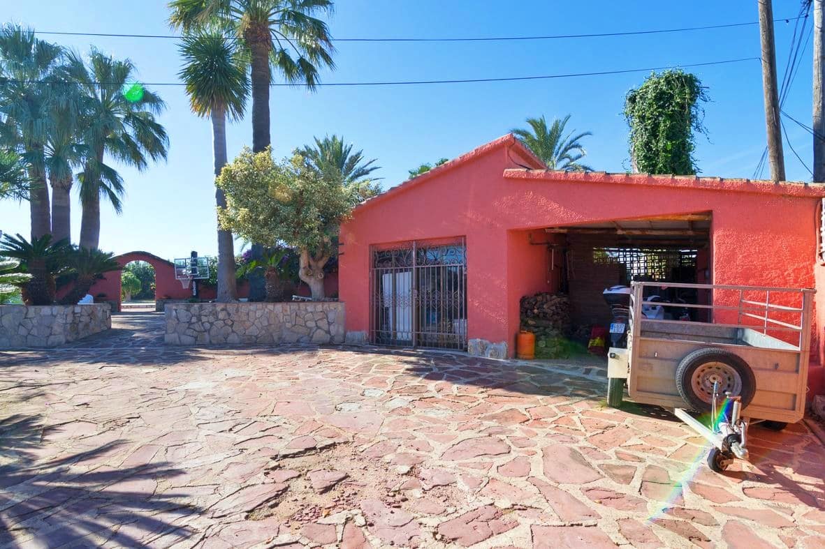 4 soveværelse Villa til salg i Denia med swimmingpool - € 895.000 (Ref: 9035019)