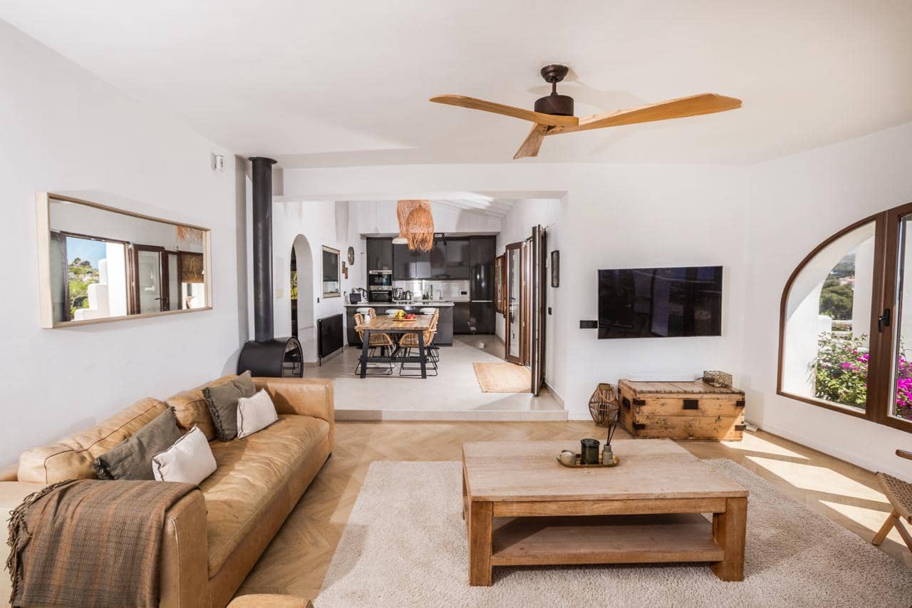 4 bedroom Villa for sale in Javea / Xabia - € 1,295,000 (Ref: 9072254)