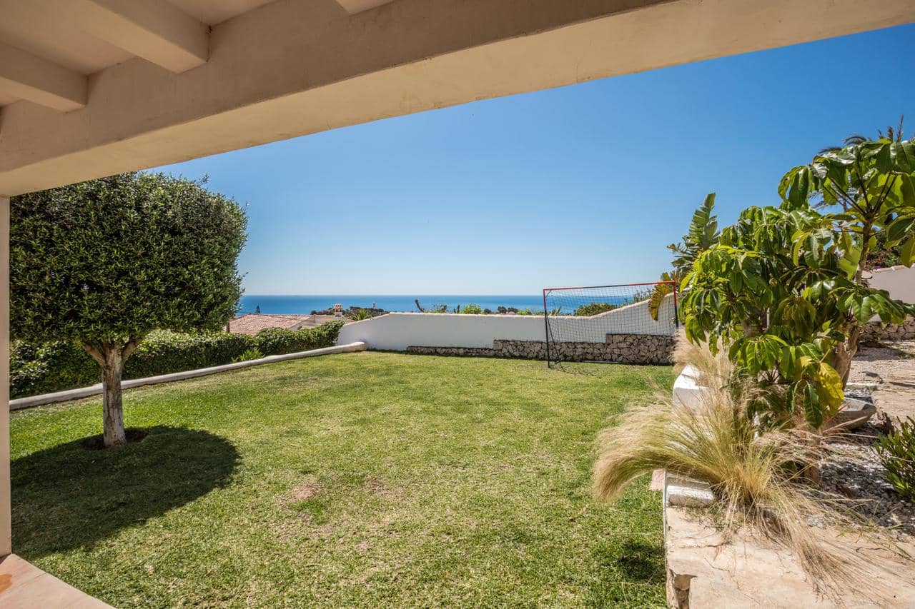 4 bedroom Villa for sale in Javea / Xabia - € 1,295,000 (Ref: 9072254)