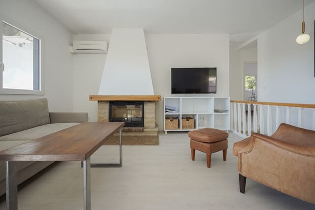 5 bedroom Villa for sale in Gargasindi, Calpe / Calp with pool - € 749,000 (Ref: 9248422)