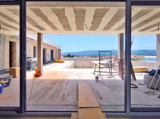 4 sypialnia Willa na sprzedaż w Beniarbeig z basenem garażem - 990 000 € (Ref: 9248453)