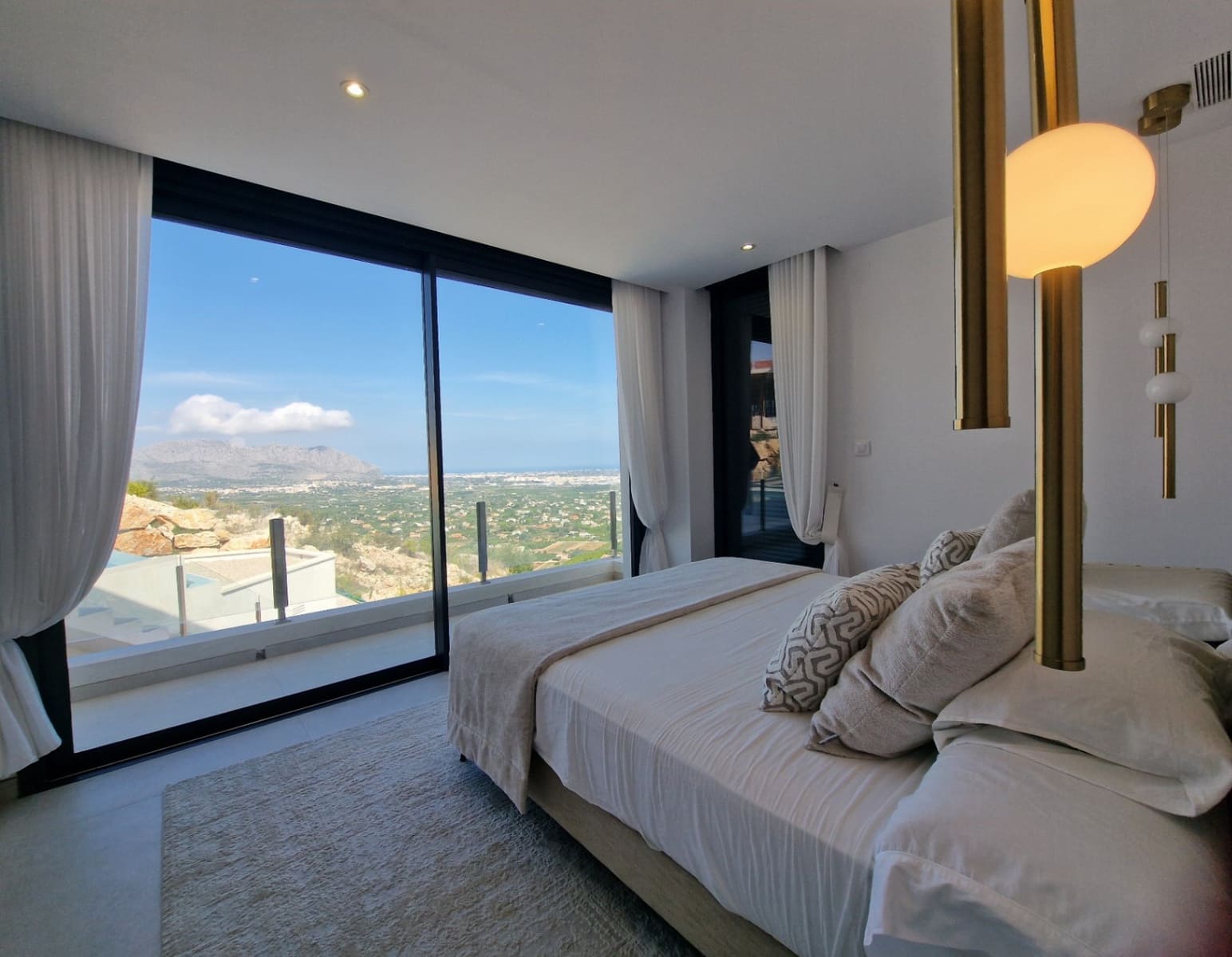 3 soveværelse Villa til salg i Pedreguer med swimmingpool garage - € 845.000 (Ref: 9283525)