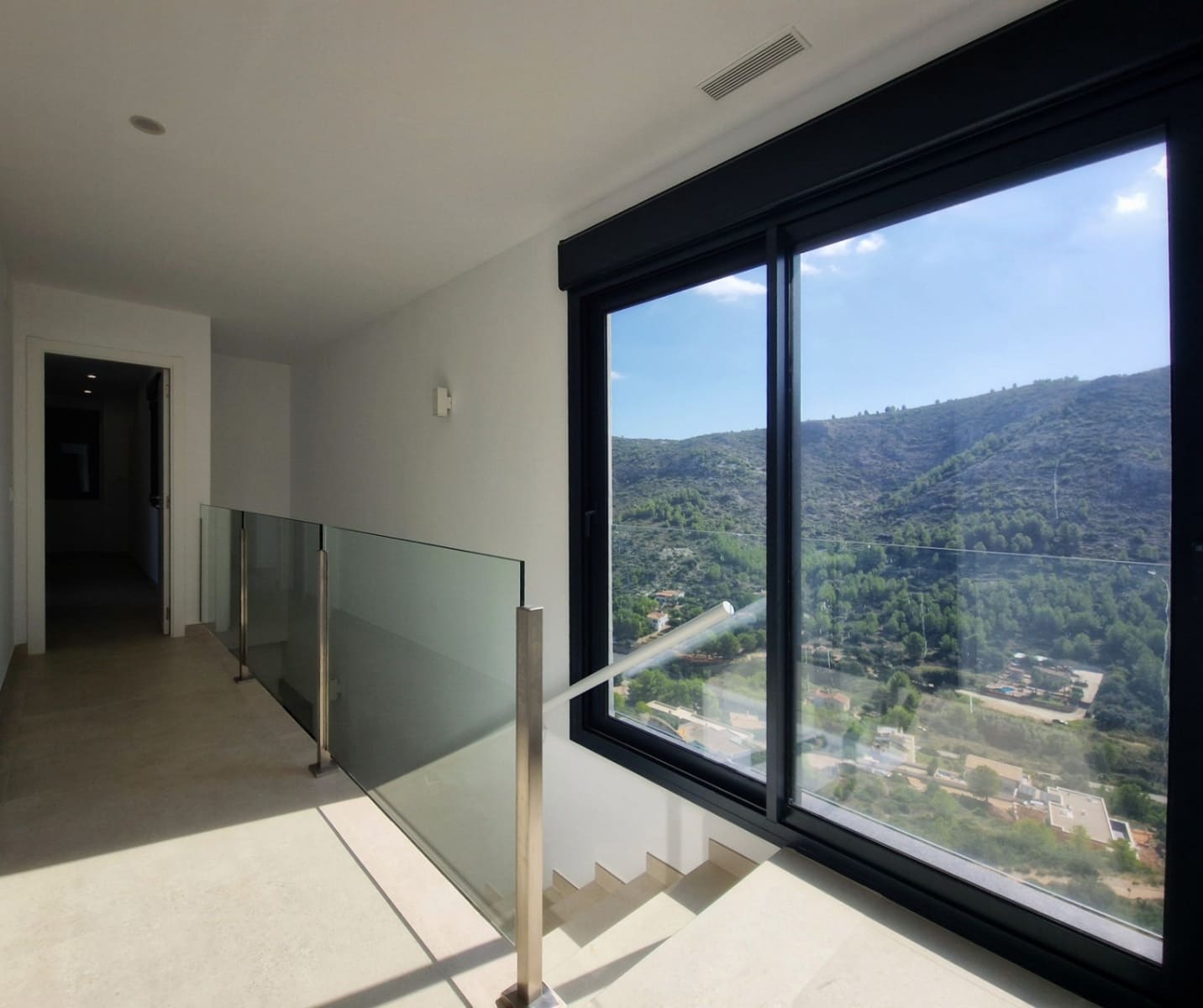 3 bedroom Villa for sale in Pedreguer with pool garage - € 710,000 (Ref: 9307248)