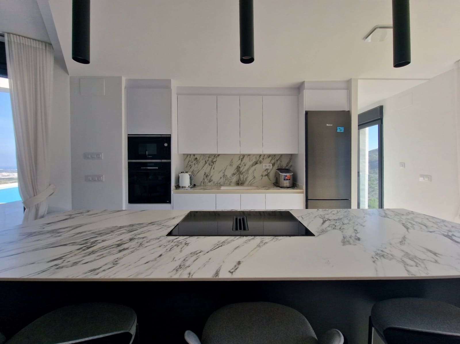 3 bedroom Villa for sale in Pedreguer with pool garage - € 710,000 (Ref: 9307248)