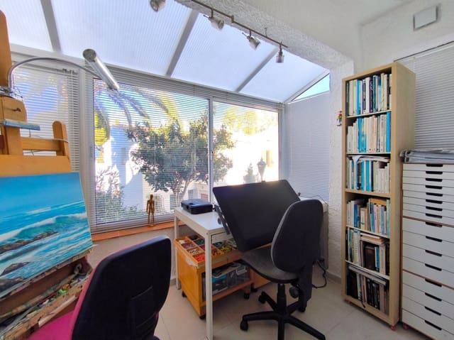 1 makuuhuone Huoneisto myytävänä paikassa La Sella mukana uima-altaan 
autotalli - 169 980 € (Ref: 9414596)