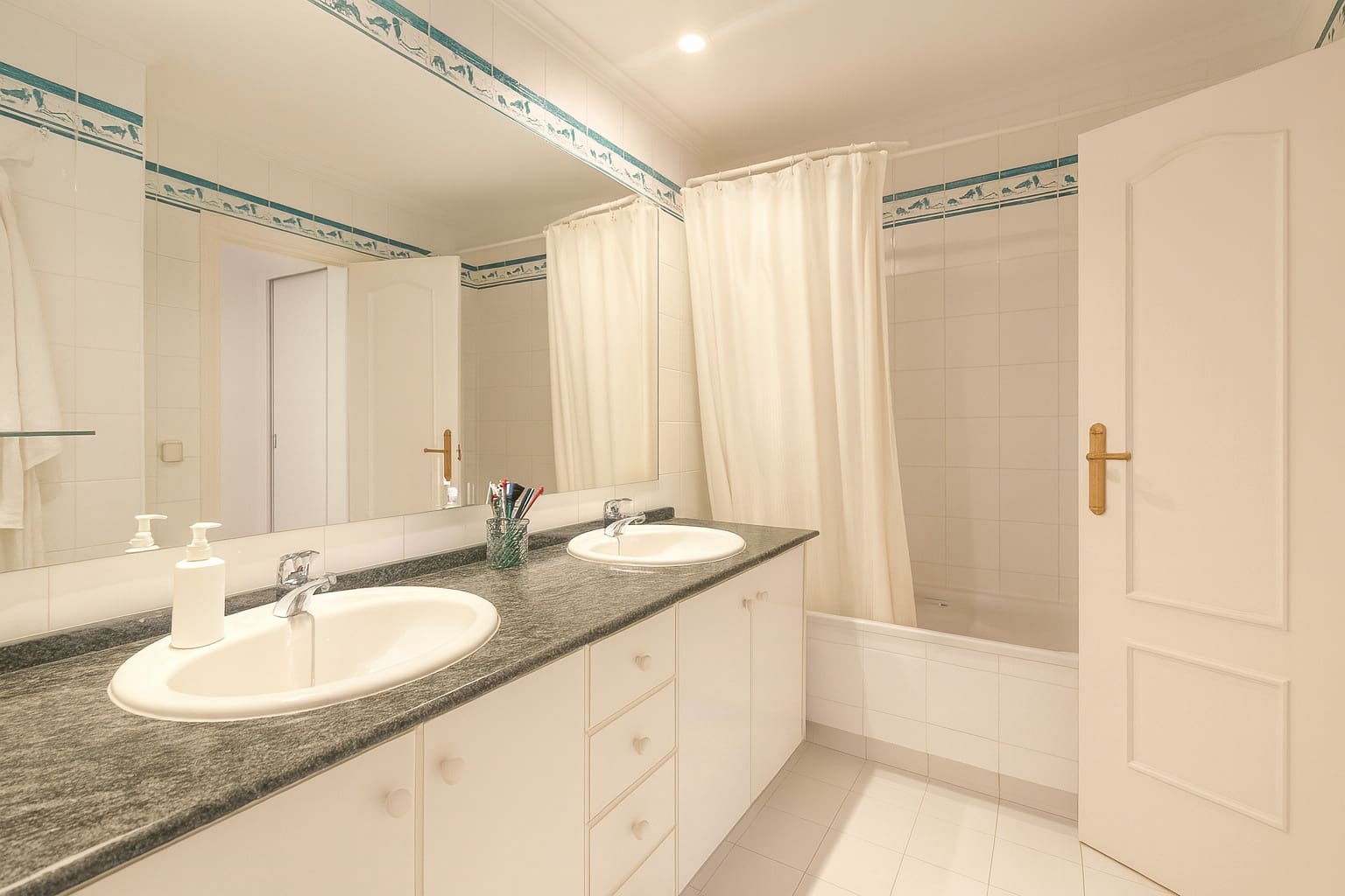 4 soverom Rekkehus til salgs i Javea / Xabia med svømmebasseng garasje - € 750 000 (Ref: 9451394)