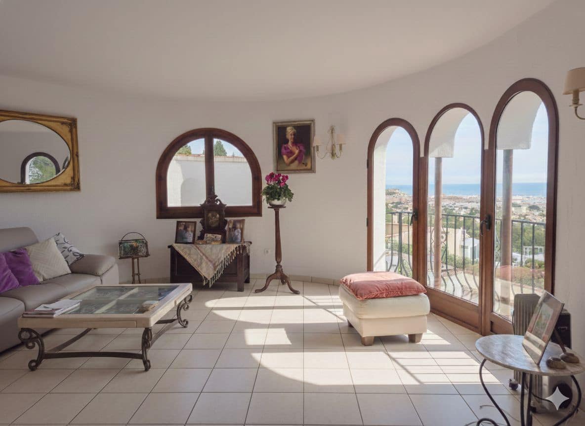 4 bedroom Villa for sale in Denia - € 690,000 (Ref: 9460698)