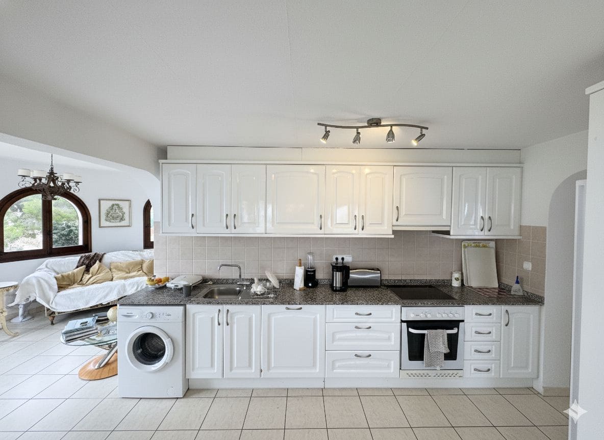 4 bedroom Villa for sale in Denia - € 690,000 (Ref: 9460698)