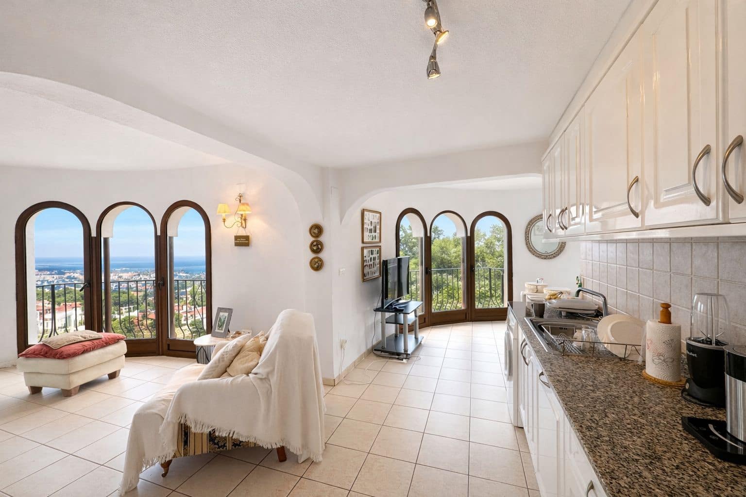 4 bedroom Villa for sale in Denia - € 690,000 (Ref: 9460698)