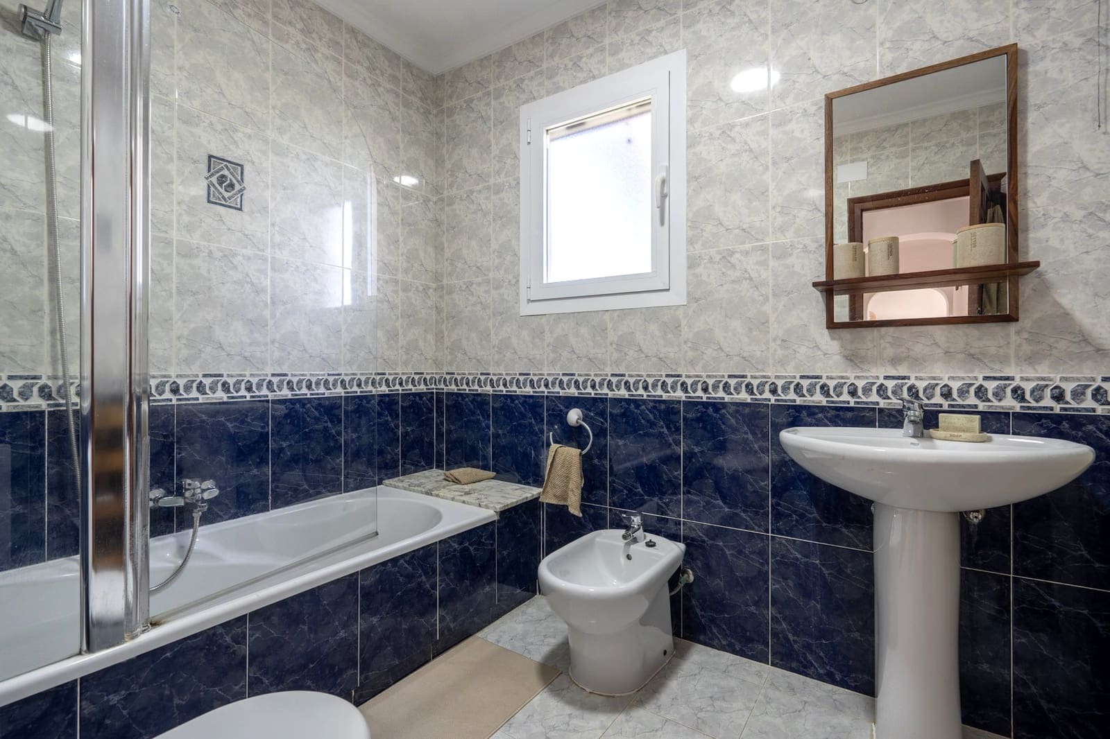 4 soverom Villa til salgs i Ambolo med svømmebasseng - € 1 195 000 (Ref: 9558101)