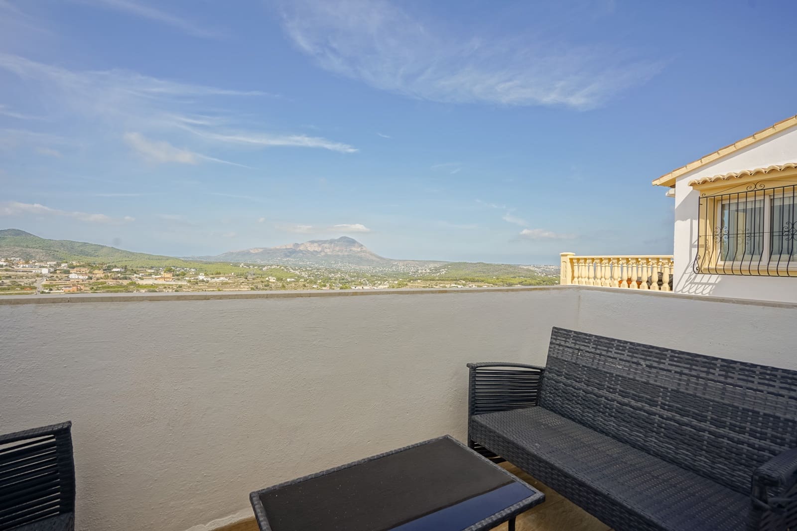 Townhouse for sale in Benitachell / Benitatxell with pool - € 345,000 (Ref: 9558123)