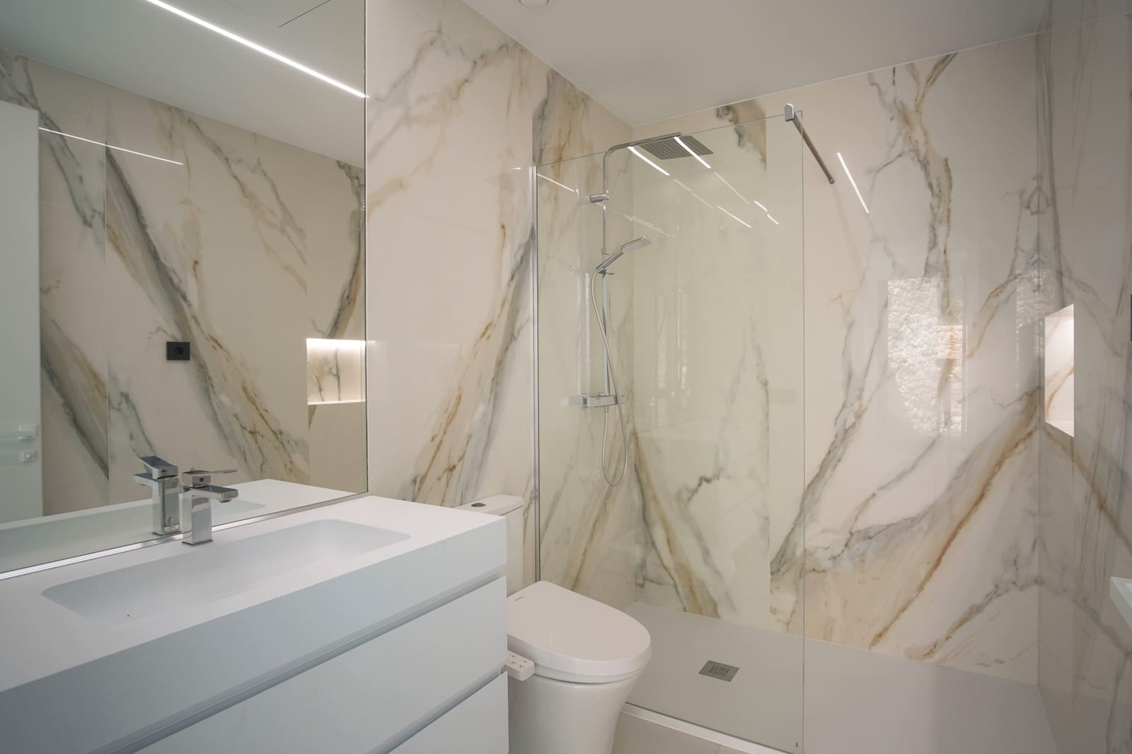 5 makuuhuone Huvila myytävänä paikassa Altea mukana uima-altaan - 2 500 000 € (Ref: 9558147)