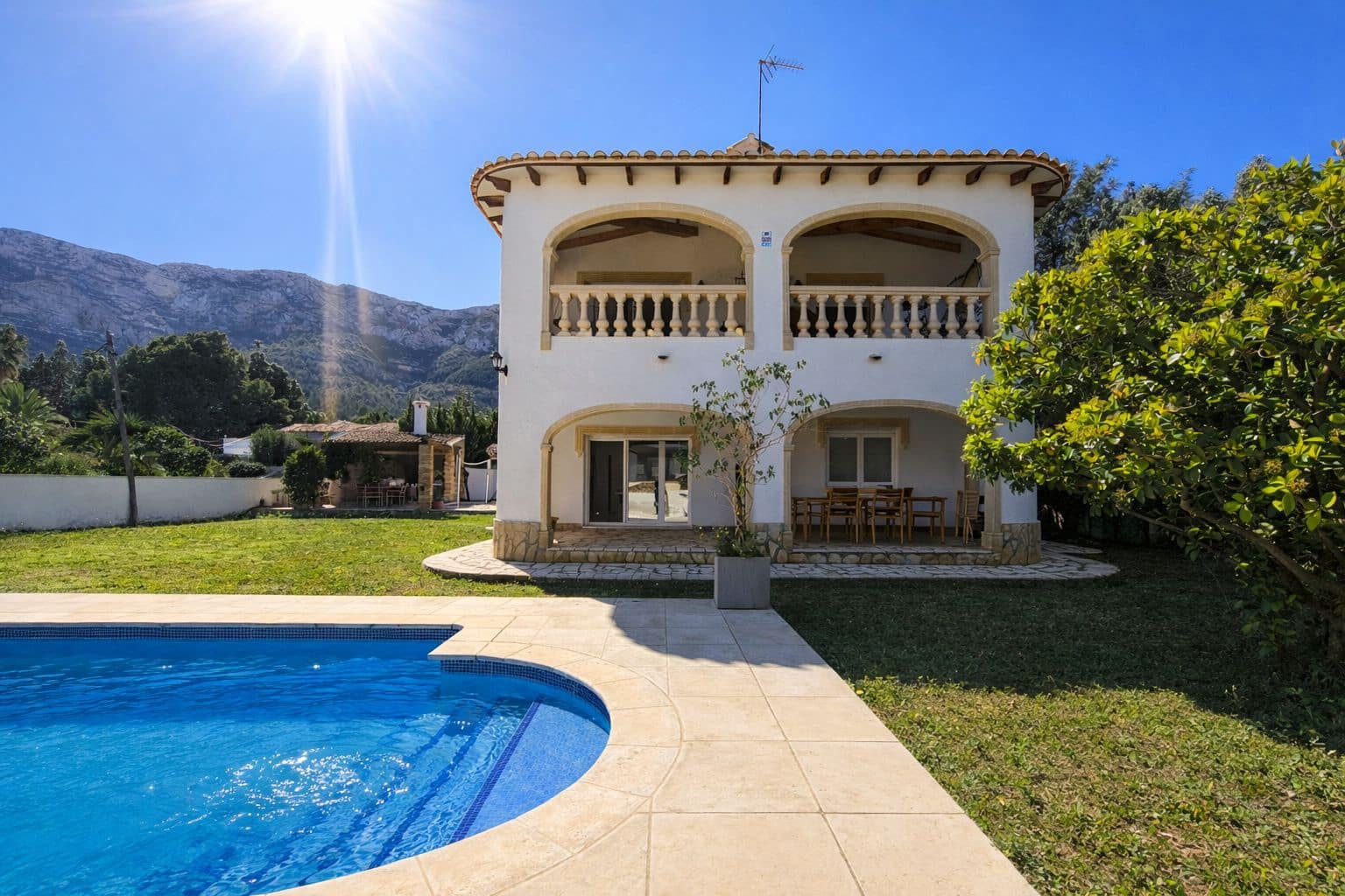 3 sovrum Villa till salu i Denia med pool garage - 799 000 € (Ref: 9707945)