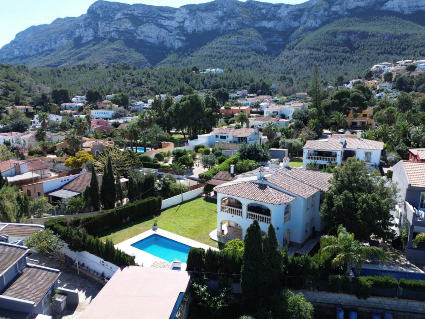 3 sovrum Villa till salu i Denia med pool garage - 799 000 € (Ref: 9707945)