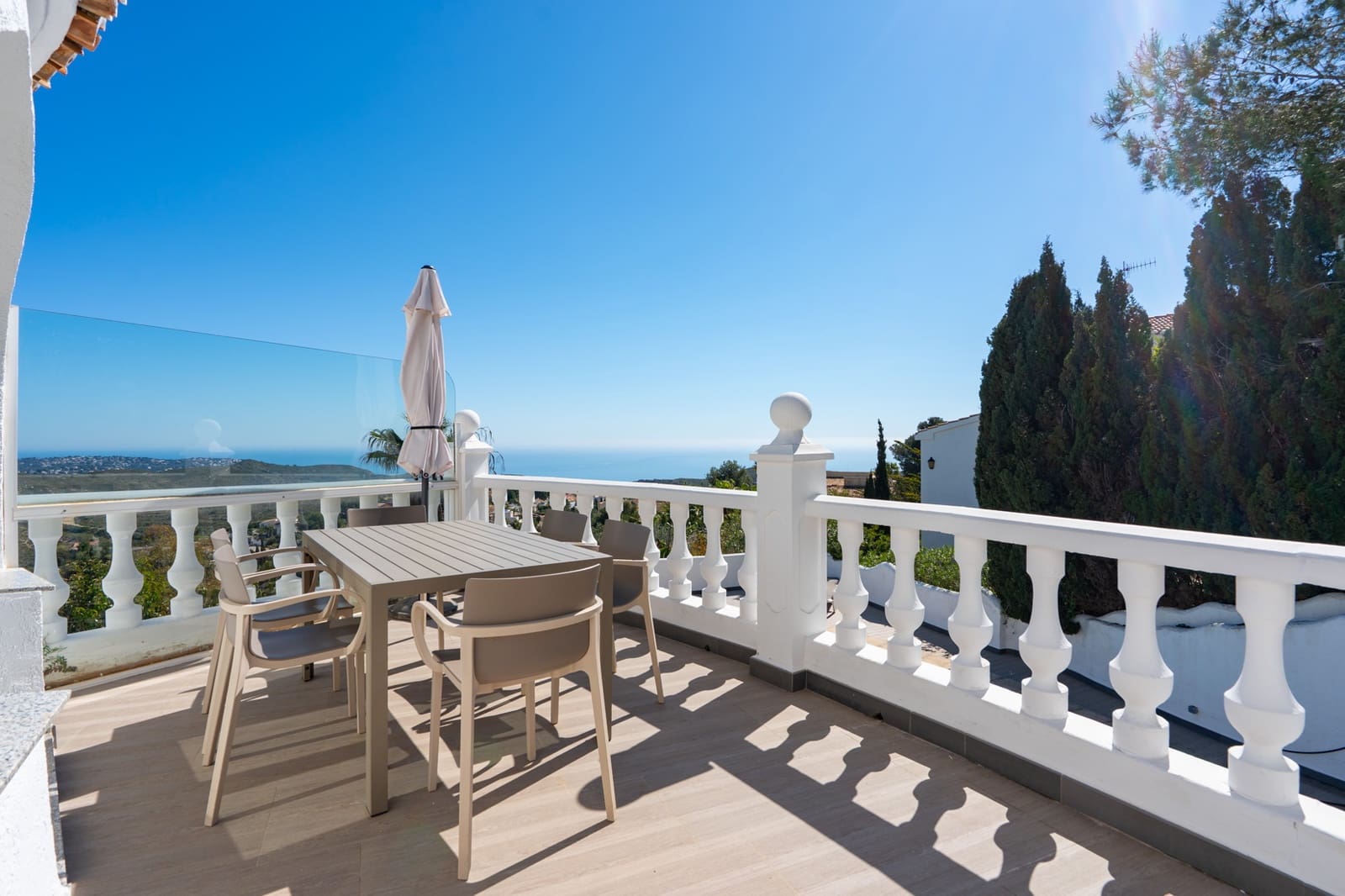 4 quarto Moradia para venda em Cumbre del Sol com piscina garagem - 900 000 € (Ref: 9762360)