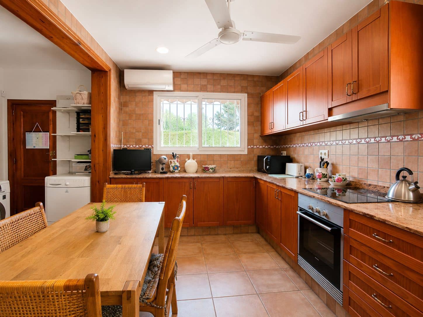 4 quarto Moradia para venda em Denia com piscina garagem - 740 000 € (Ref: 9853017)