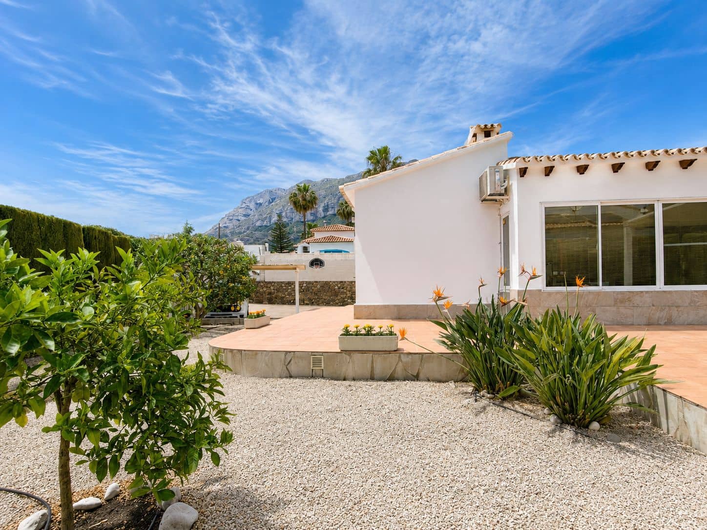 4 quarto Moradia para venda em Denia com piscina garagem - 740 000 € (Ref: 9853017)