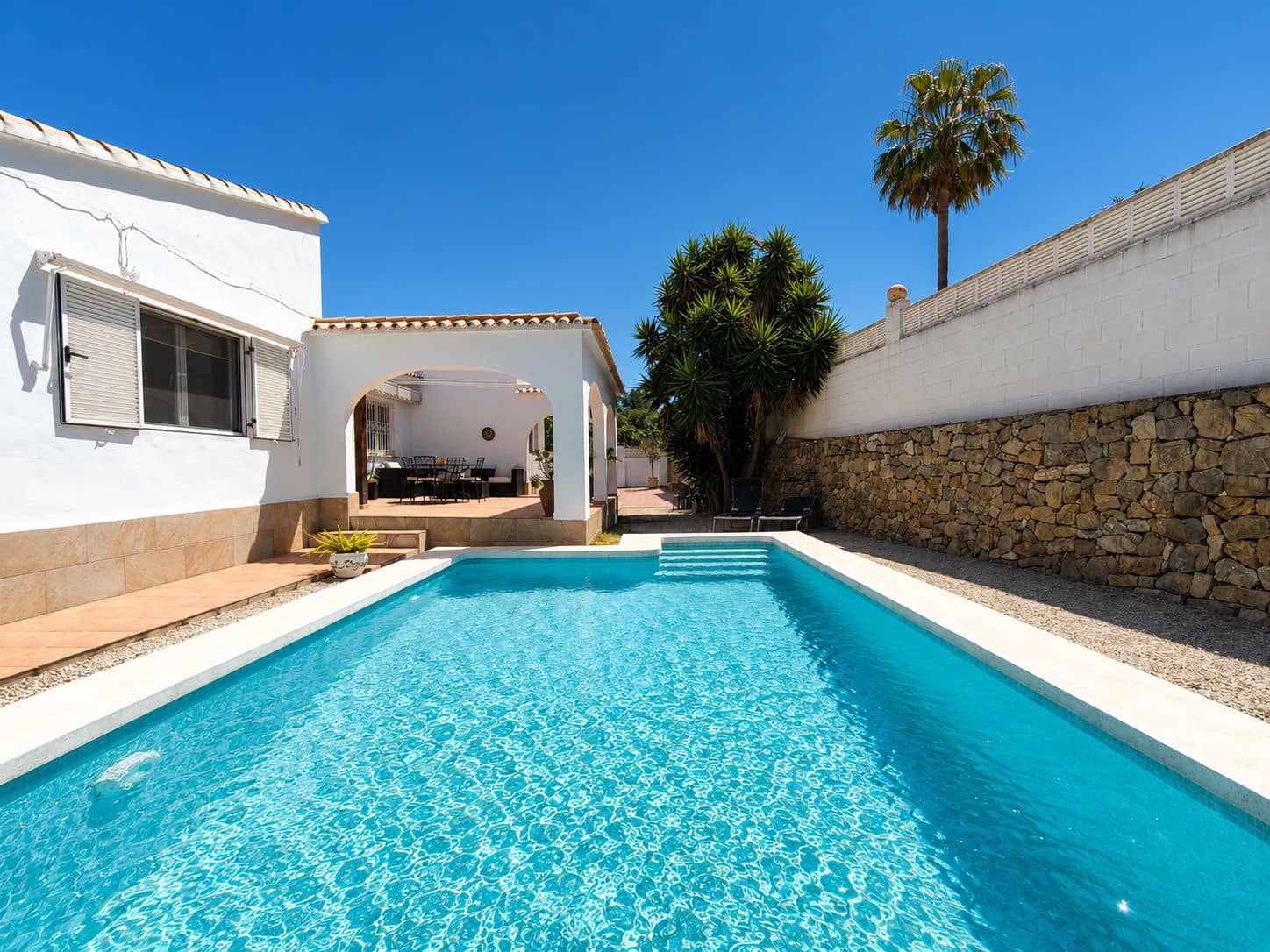 4 quarto Moradia para venda em Denia com piscina garagem - 740 000 € (Ref: 9853017)