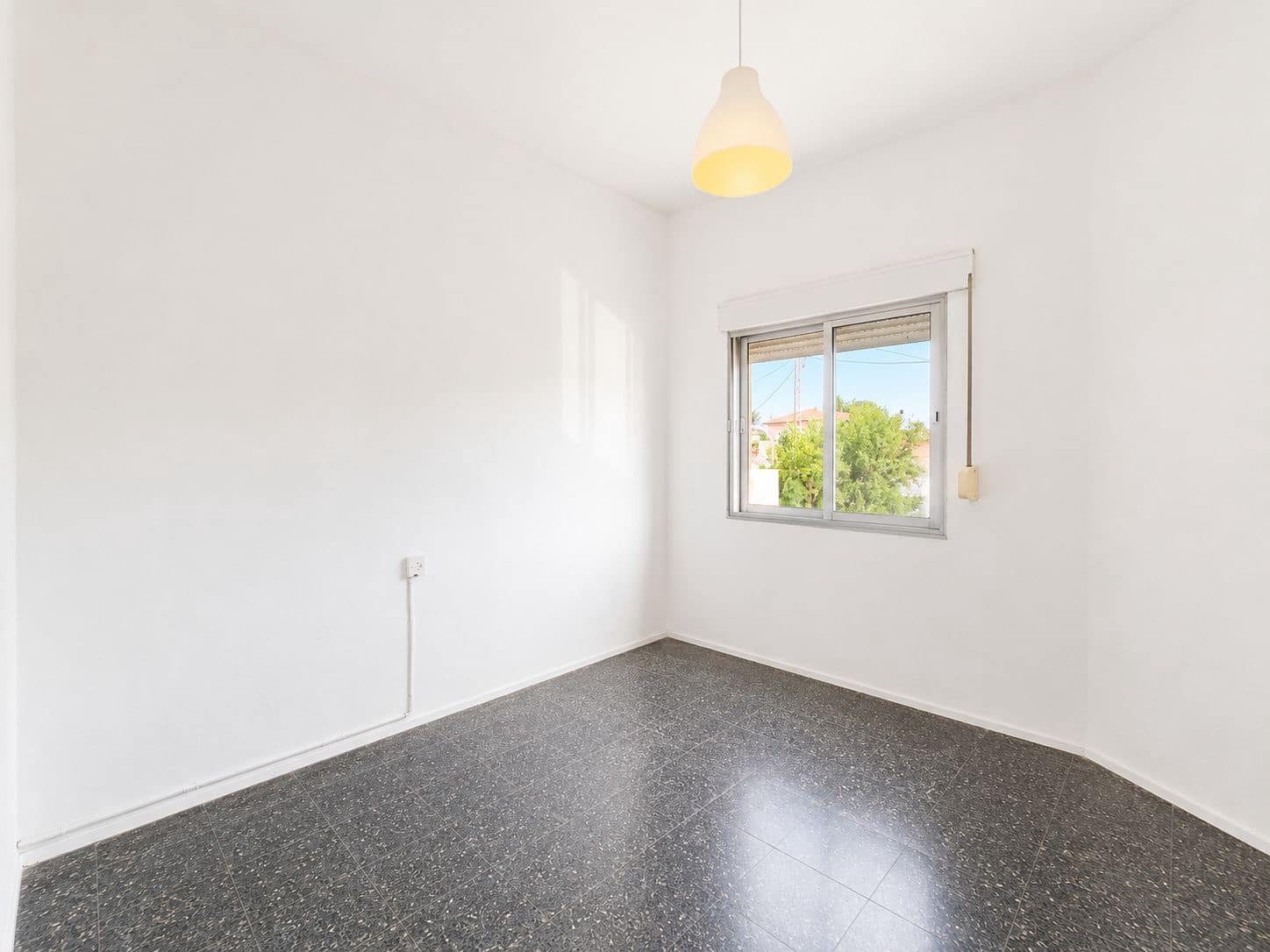 4 slaapkamer Rijtjeshuis te koop in Denia met garage - € 330.000 (Ref: 9860795)