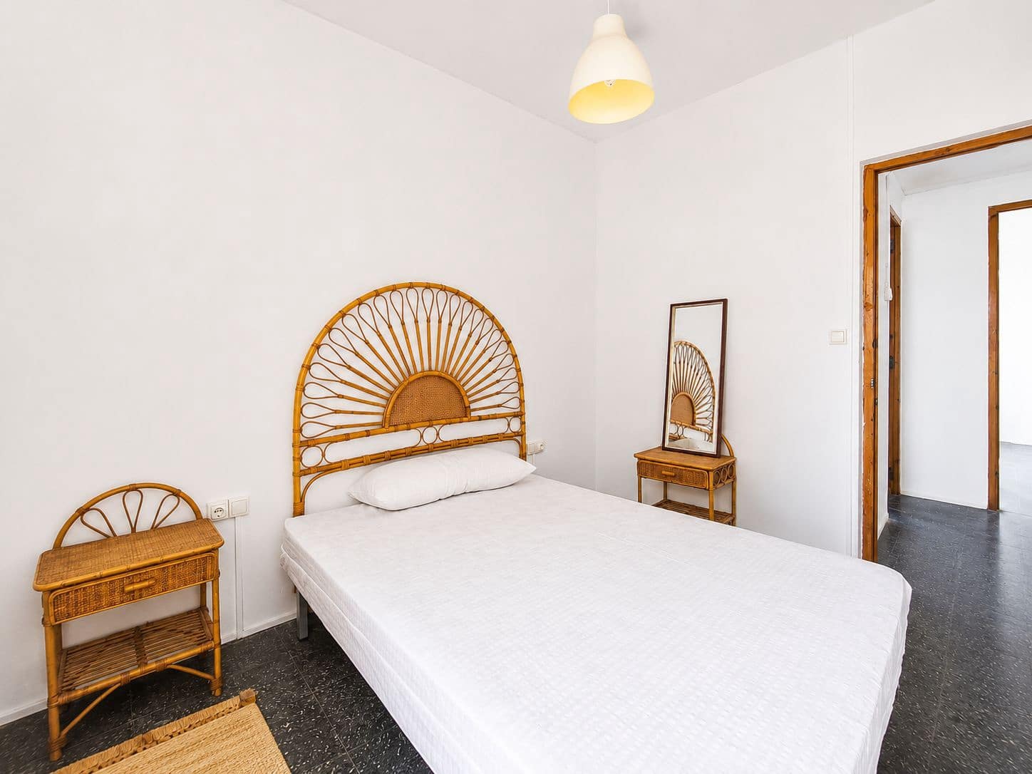4 slaapkamer Rijtjeshuis te koop in Denia met garage - € 330.000 (Ref: 9860795)