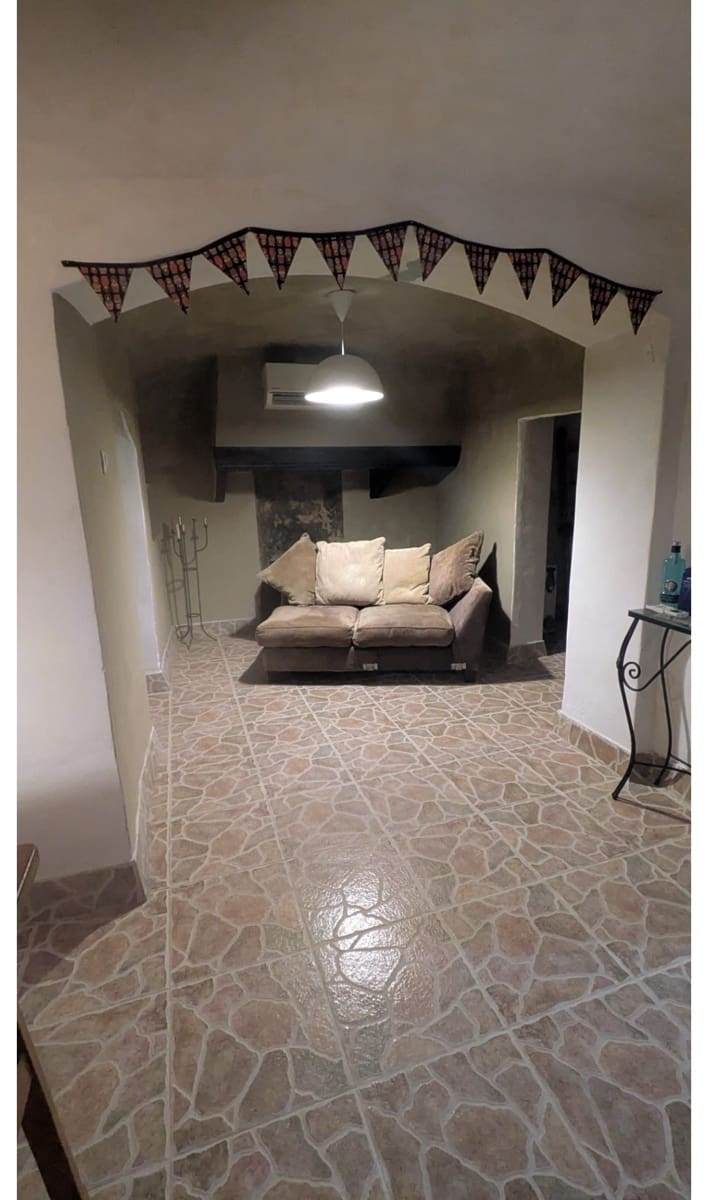 4 bedroom Cave House for sale in L'Alguena / Alguenya with pool - € 120,000 (Ref: 10164236)